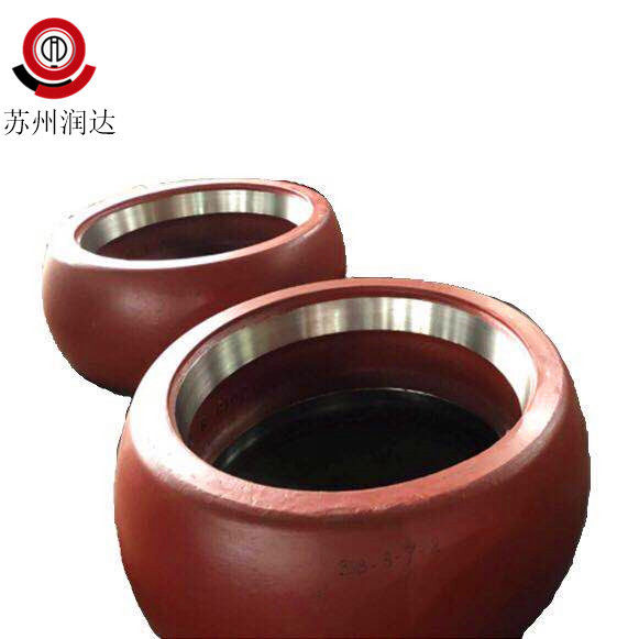 高鉻鑄鐵耐磨輥套生產(chǎn)的難點(diǎn)是什么？